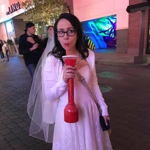 Meet your Posher, Corrin